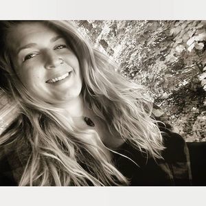 Meet your Posher, Emilee